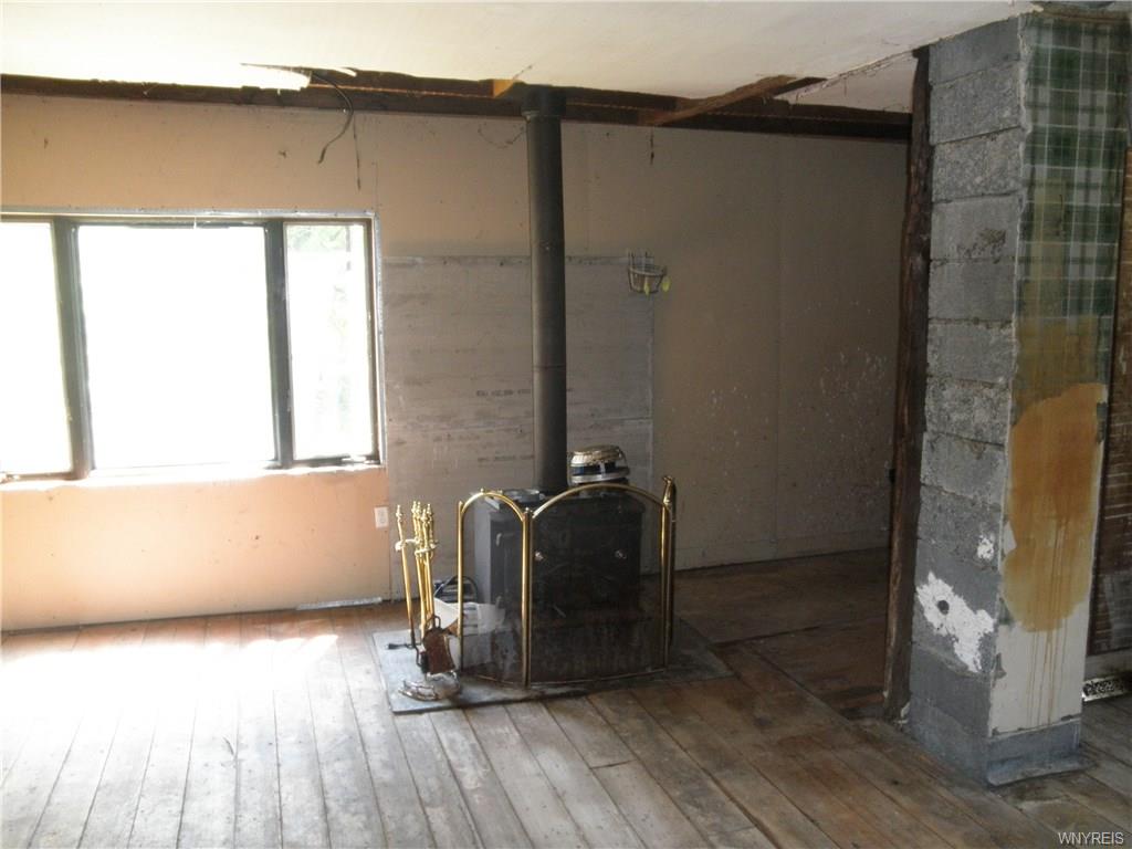 23 Pennsylvania Avenue, Evans, NY 14006