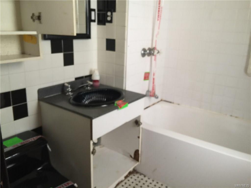 23 Fuller Street, Buffalo, NY 14207