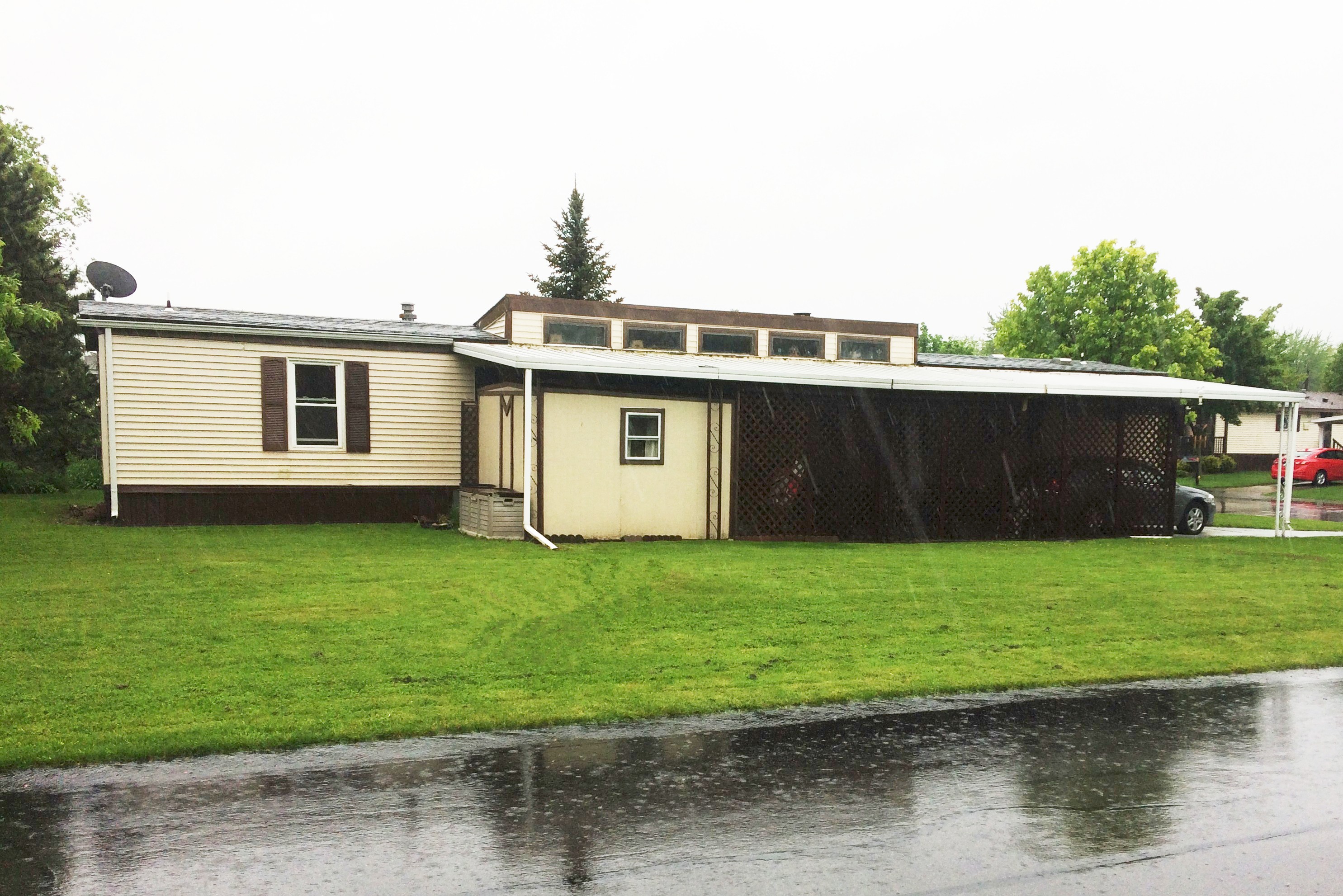 2 Melody Lane, Cheektowaga, NY 14225
