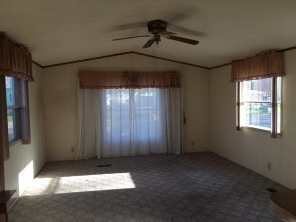Expressway Village 2740 Service roadNiagara Falls, NY 14304