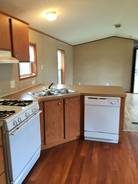 Bloomdale MHC, LLC 31 Bloomdale MHPBloomfield, NY 14469