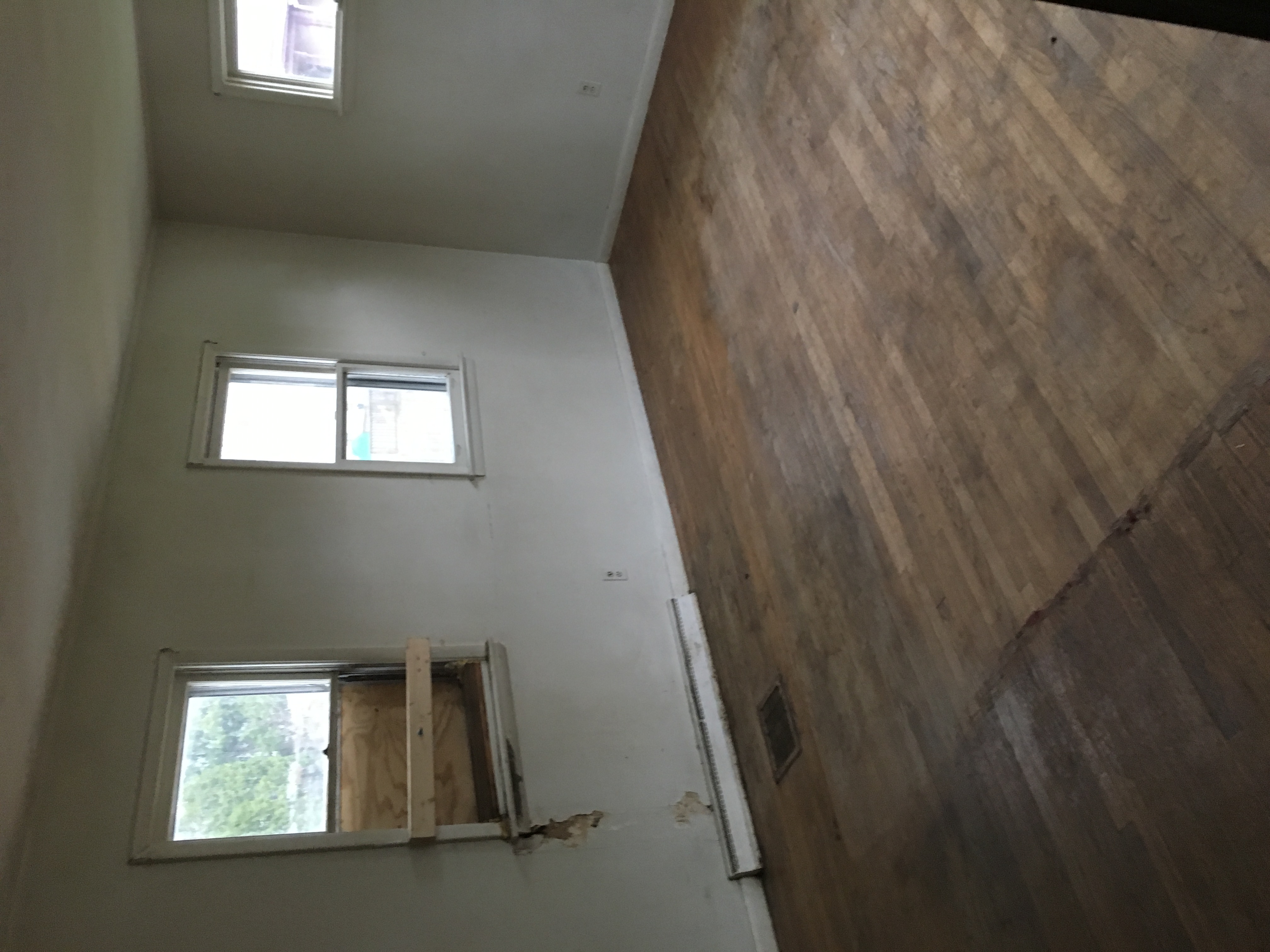 205 Jefferson St, Newark, NY 14513