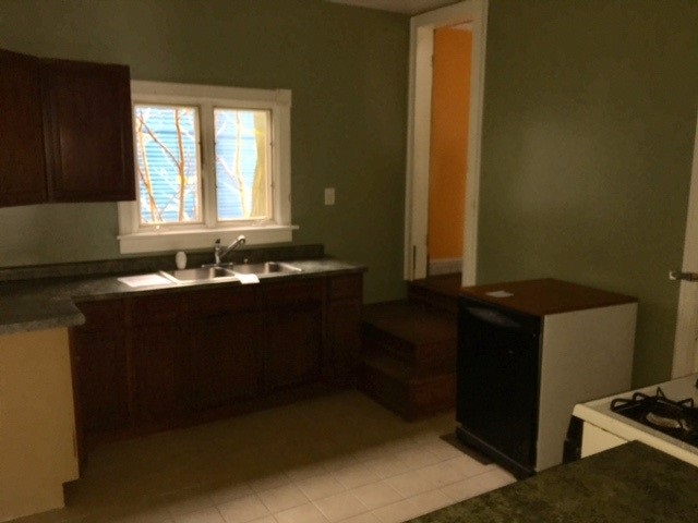 105 Elm StNewark, NY, 14513Wayne County