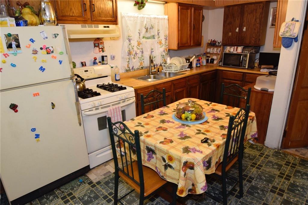 4 Harlow Park, Rochester, NY 14608