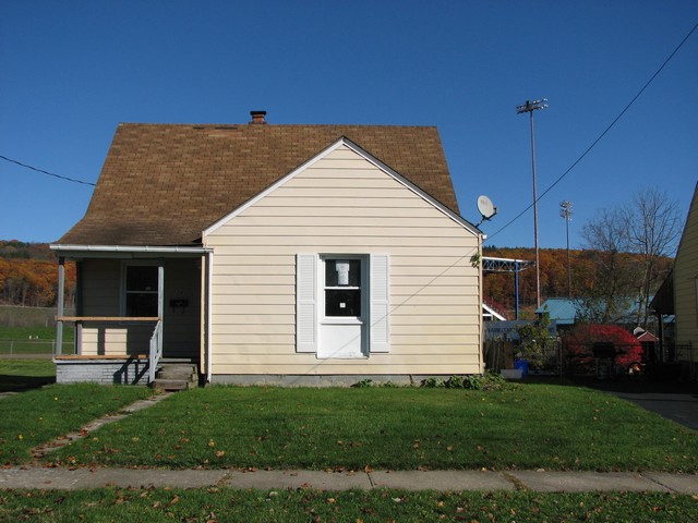419 Charlesmont RdElmira, NY, 14904Chemung County
