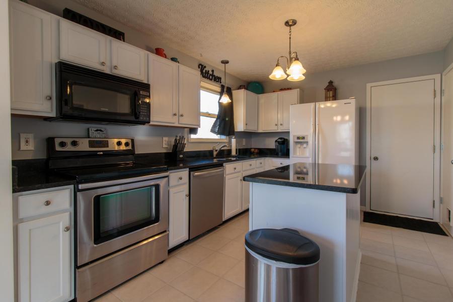 8466 Arlen Drive, Blacklick, OH 43004