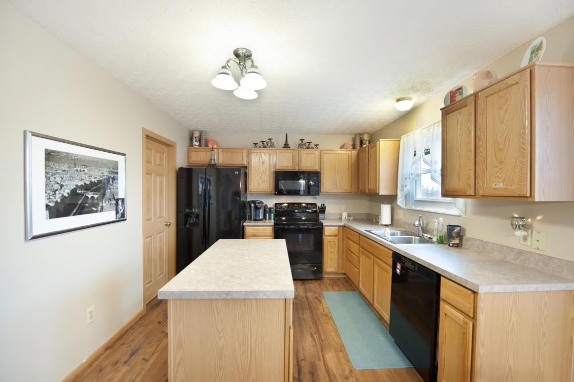 136 Brenden Loop, Delaware, OH 43015