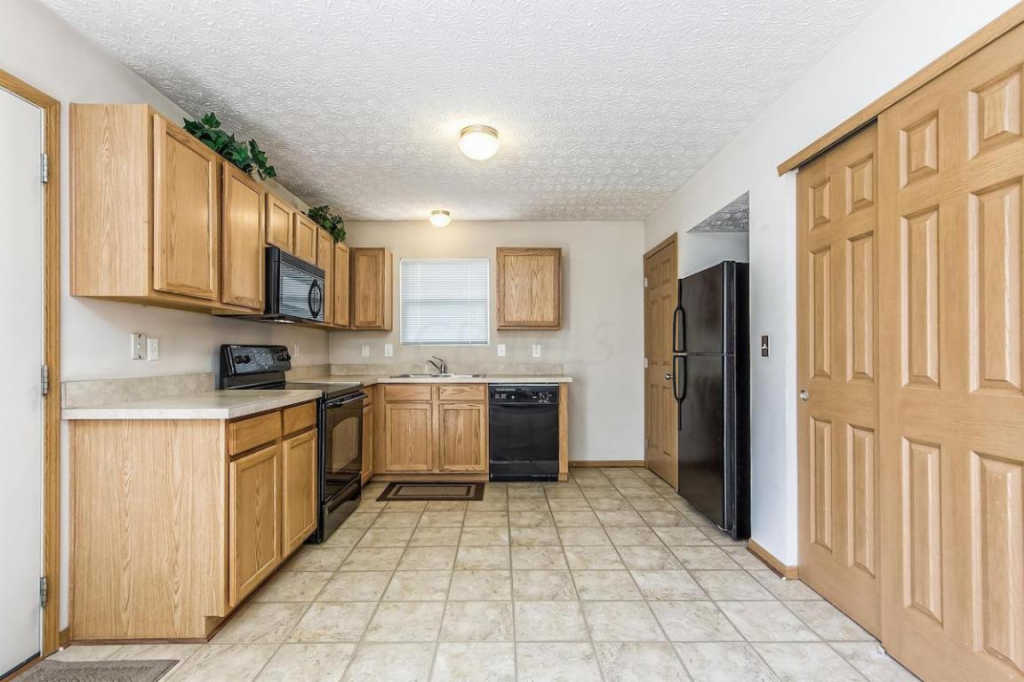 5523 Holly River Avenue, Dublin, OH 43016