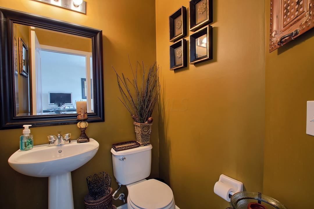 8691 Arrowtip Lane, Lewis Center, OH 43035