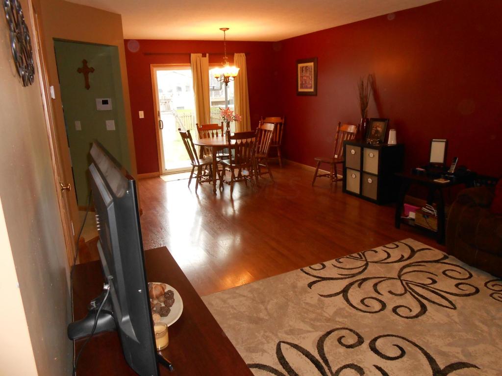462 W Hunters Drive, Newark, OH 43055
