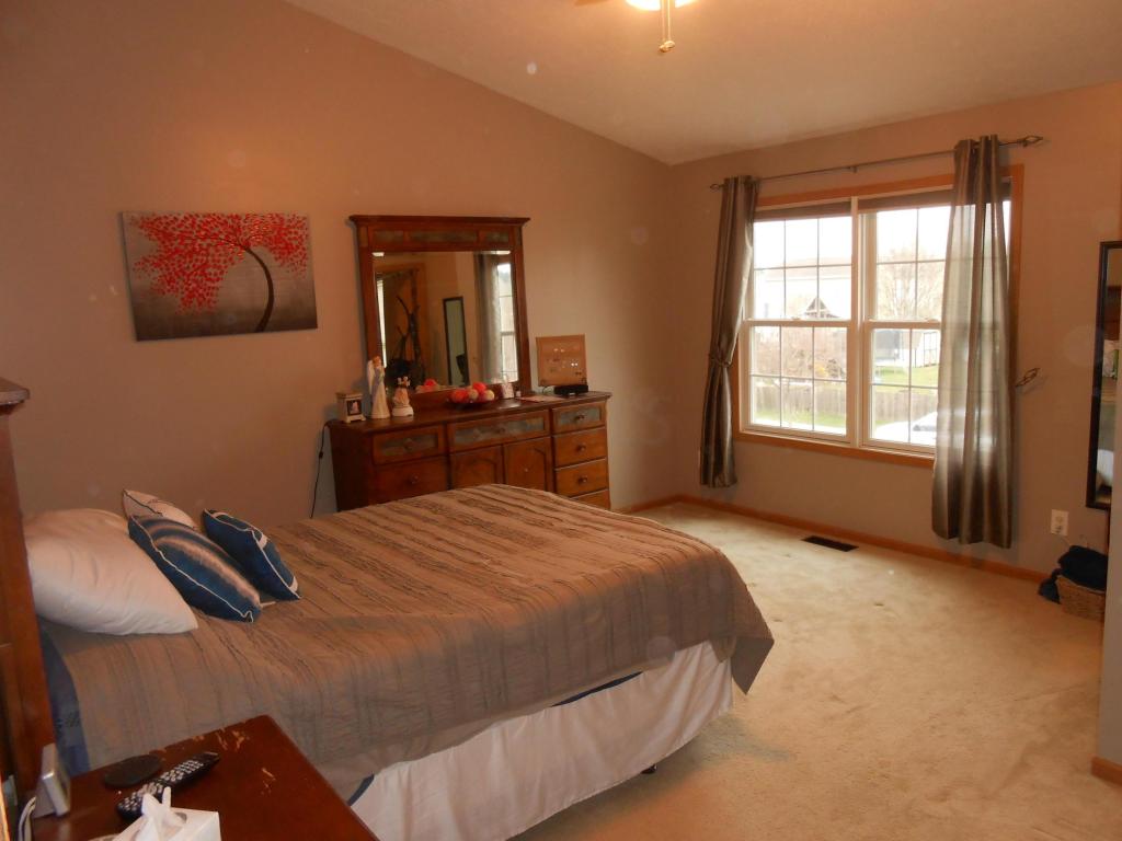 462 W Hunters Drive, Newark, OH 43055
