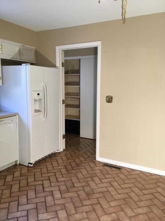 683 Dogwood Lane, Newark, OH 43055