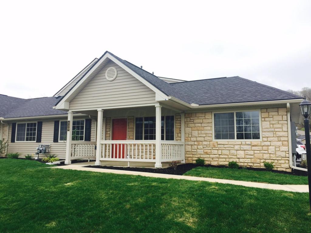 130 Hillview Court, Heath, OH 43056