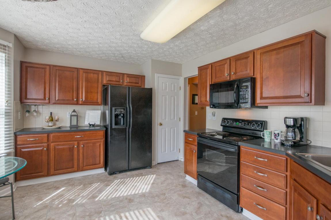 8617 Robbins Loop Drive, Reynoldsburg, OH 43068