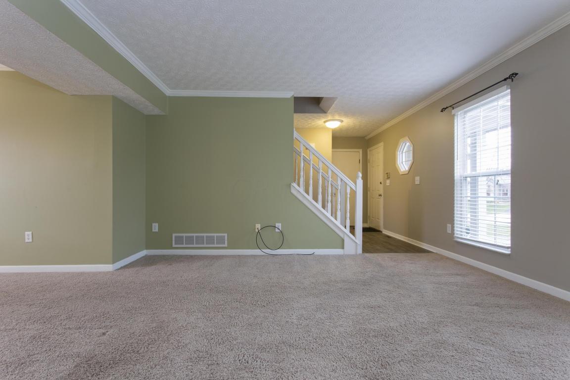 6437 Hemmingford Drive, Canal Winchester, OH 43110