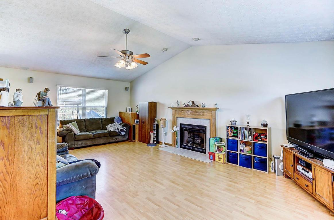 2093 Winding Hollow Drive, Grove City, OH 43123