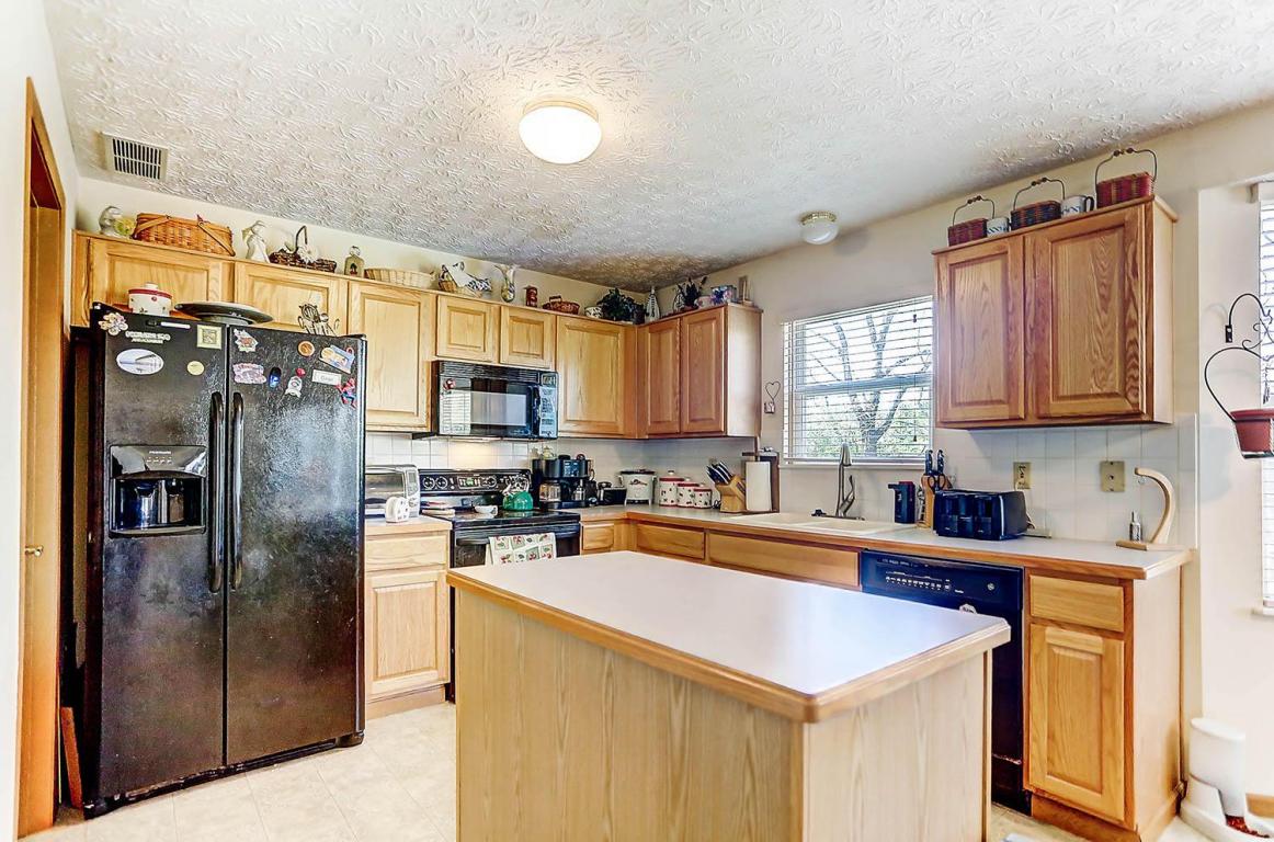 2093 Winding Hollow Drive, Grove City, OH 43123