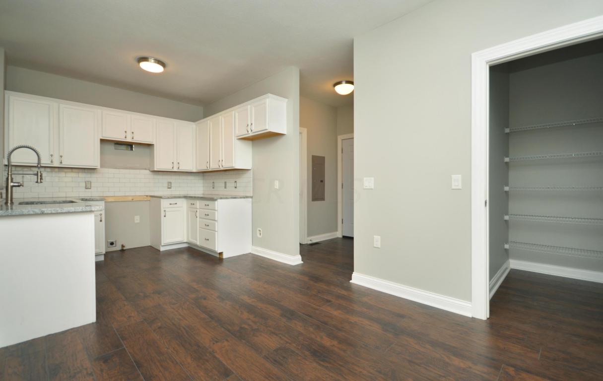 829 Carpenter Street, Columbus, OH 43206
