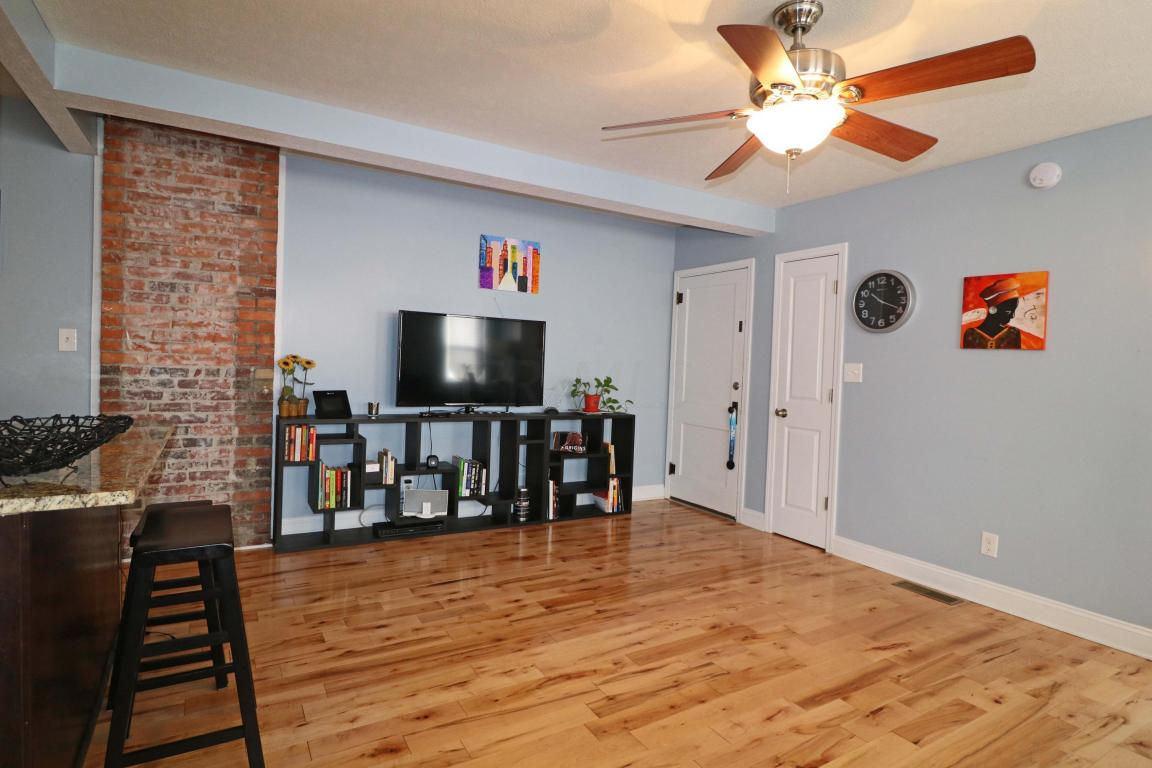 1073 Northwest Boulevard, Columbus, OH 43212