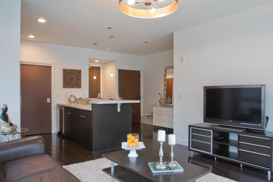 845 N High Street, Columbus, OH 43215