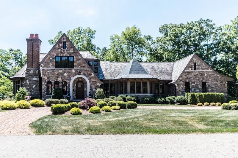 4899 Oldbridge Drive, Upper Arlington, OH 43220