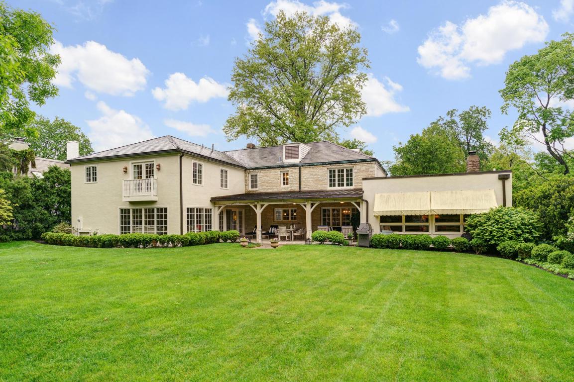 2355 Onandaga Drive, Upper Arlington, OH 43221