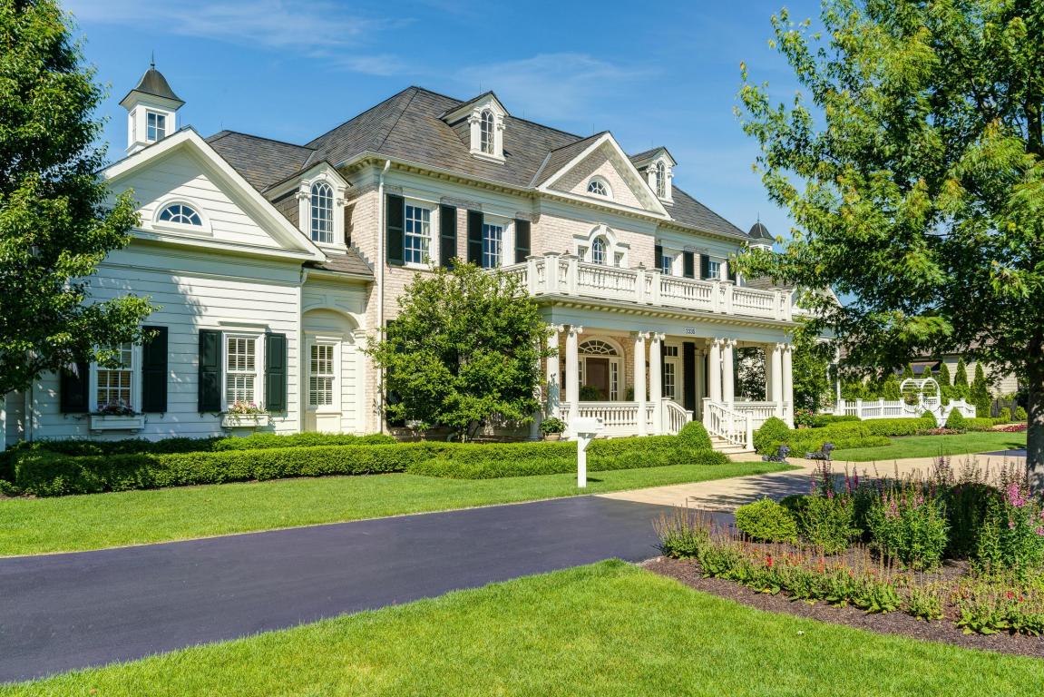 2335 Lane Woods Drive, Upper Arlington, OH 43221