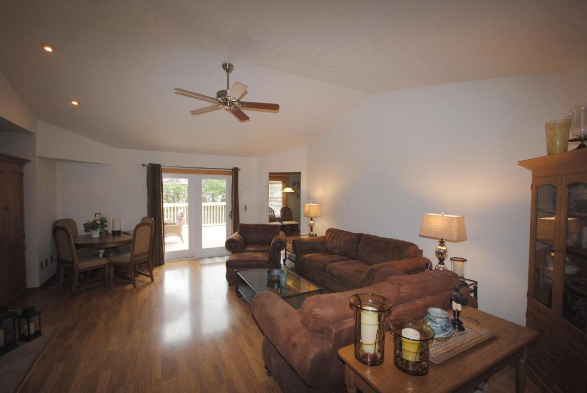 1588 Bendelow Drive, Columbus, OH 43228