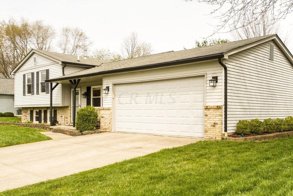 440 Sandburr Drive, Gahanna, OH 43230