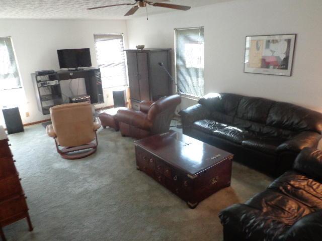 1605 Sunglade Court, Columbus, OH 43235