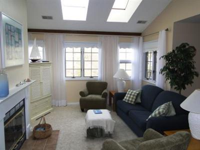 111 West Lakeshore Drive, Kelleys Island, OH 43438
