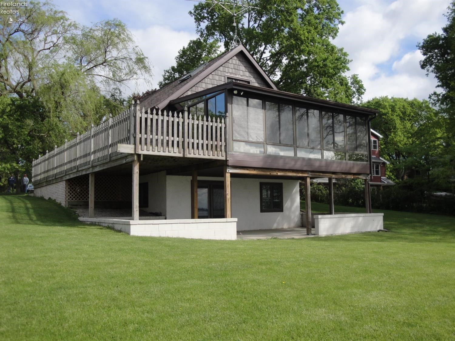4470 South Memorial Shoreway Drive, Marblehead, OH 43440
