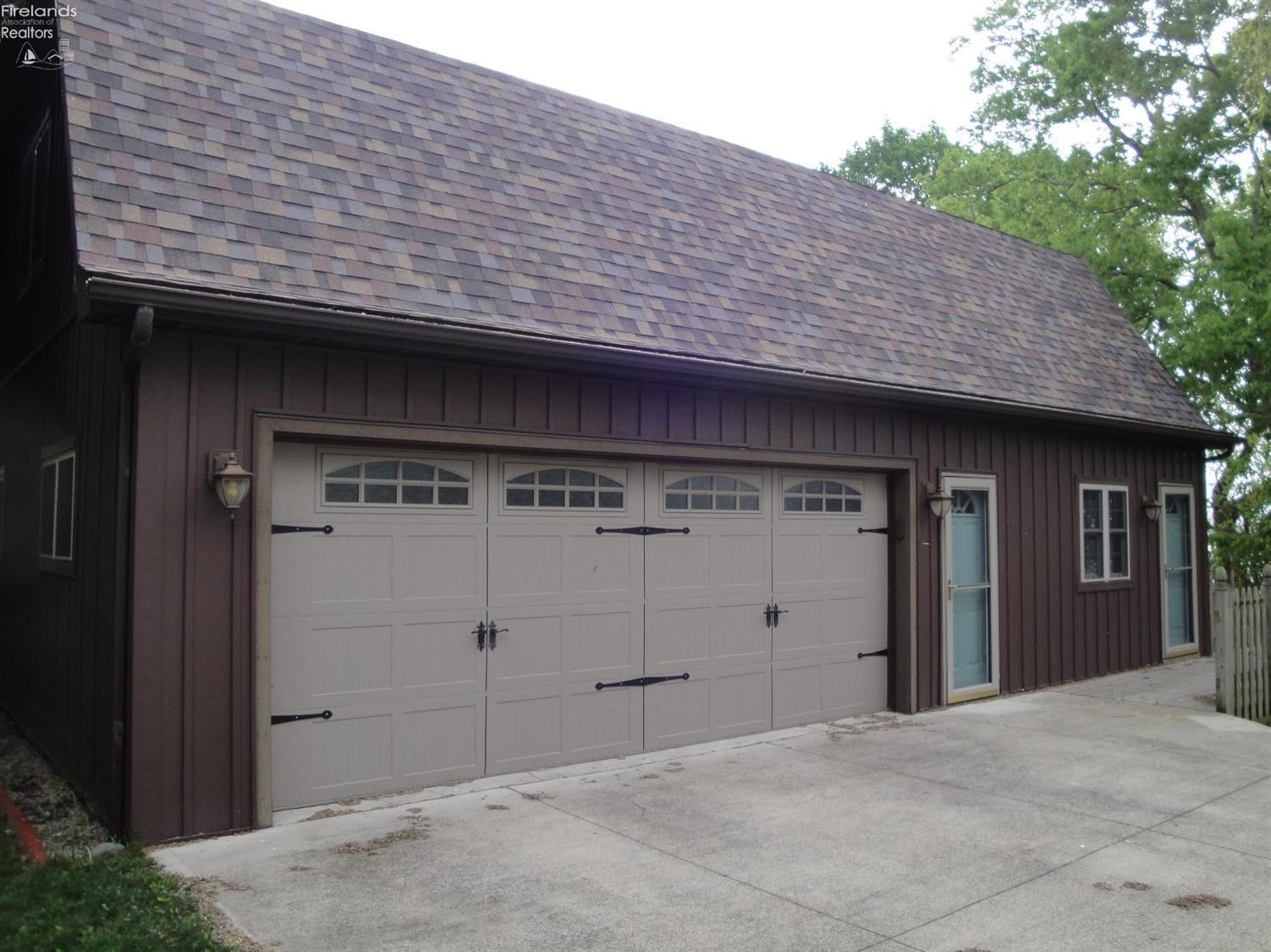 4470 South Memorial Shoreway Drive, Marblehead, OH 43440
