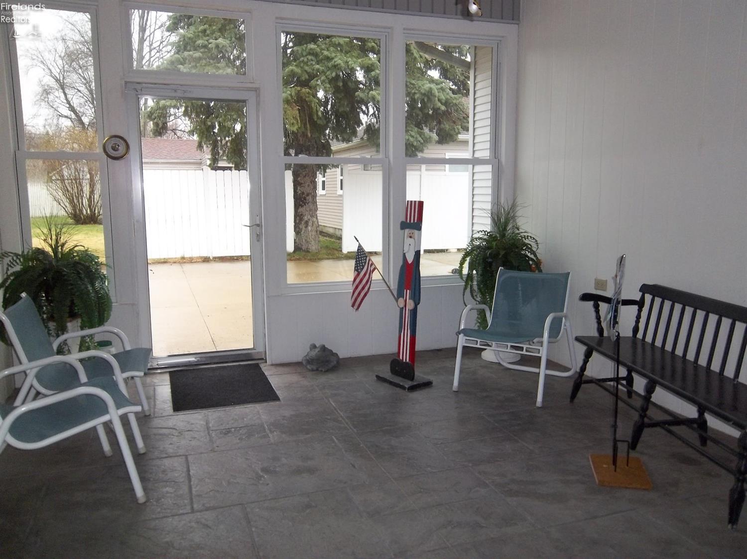 322 East Main Street, Oak Harbor, OH 43449