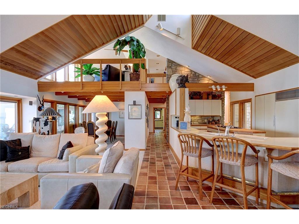 4955 East Cliff Rd, Port Clinton, OH 43452