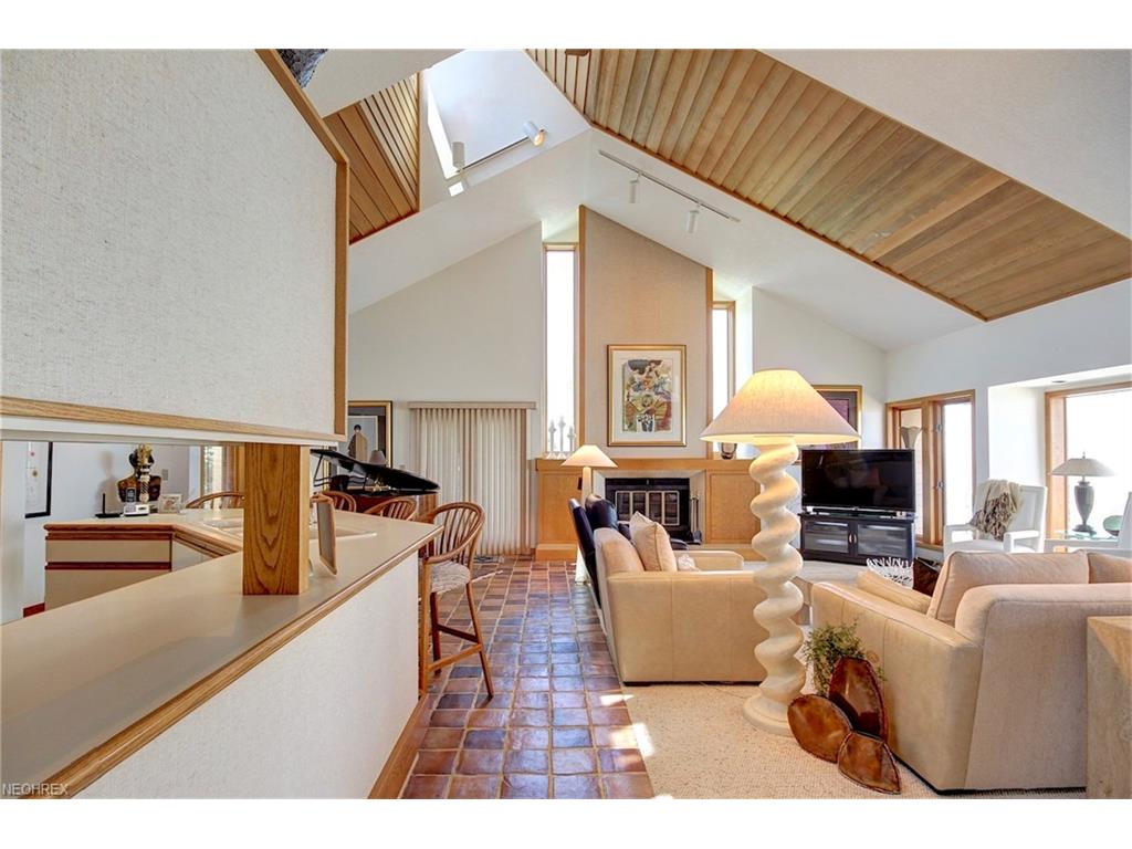 4955 East Cliff Rd, Port Clinton, OH 43452