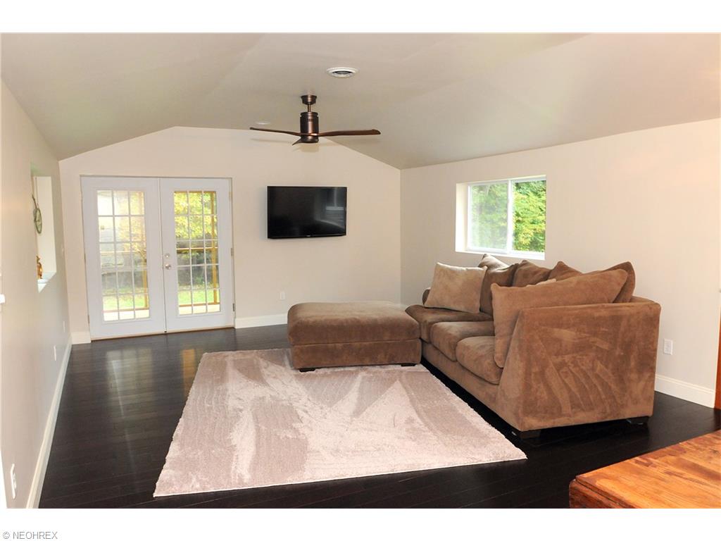 1820 Gilbert Rd, Zanesville, OH 43701