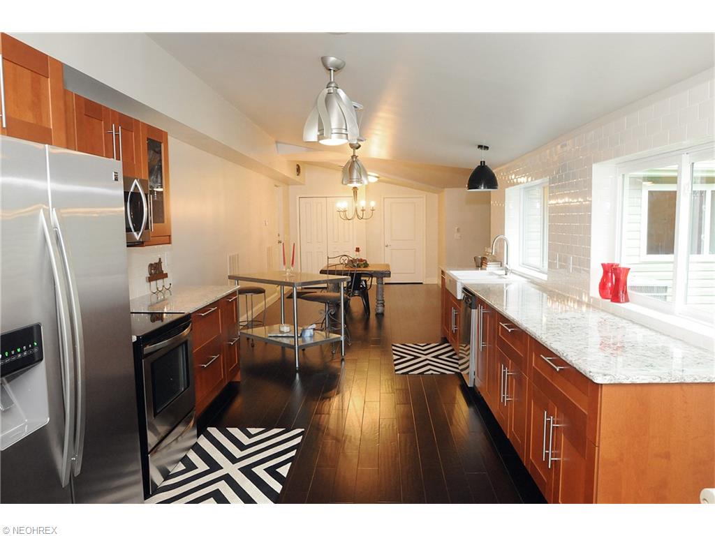 1820 Gilbert Rd, Zanesville, OH 43701