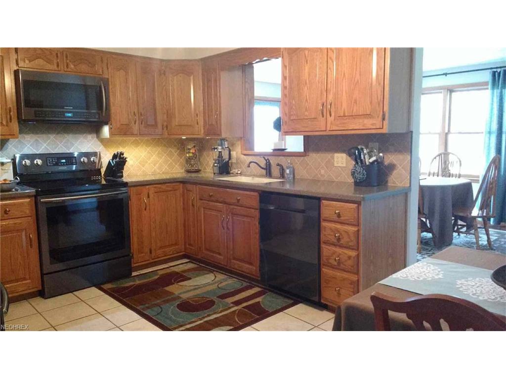 335 Marsha Ln, Zanesville, OH 43701