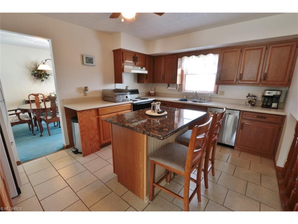 3015 Shaw Rd, Zanesville, OH 43701