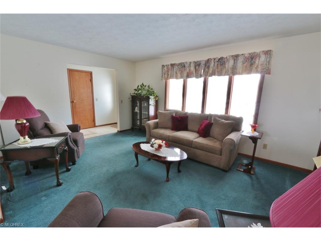3015 Shaw Rd, Zanesville, OH 43701