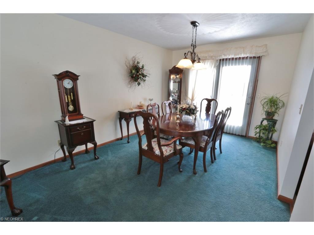 3015 Shaw Rd, Zanesville, OH 43701