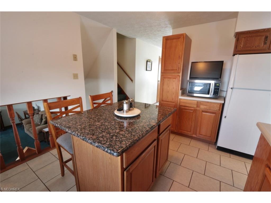 3015 Shaw Rd, Zanesville, OH 43701
