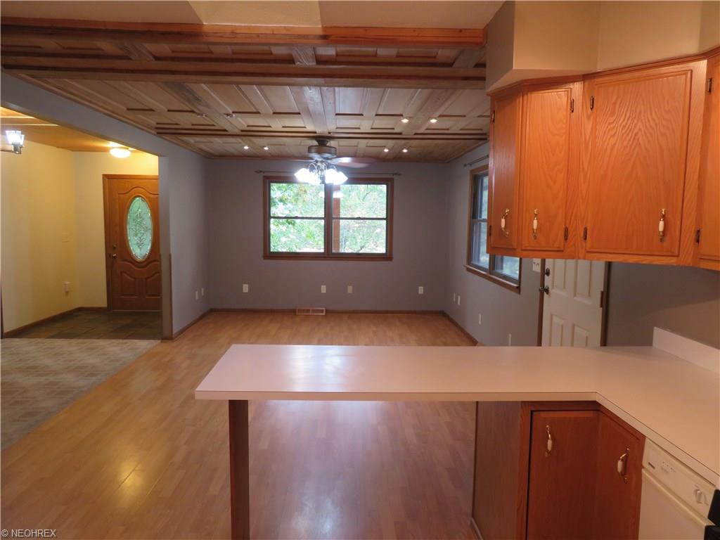 9945 Claysville Rd, Chandlersville, OH 43727