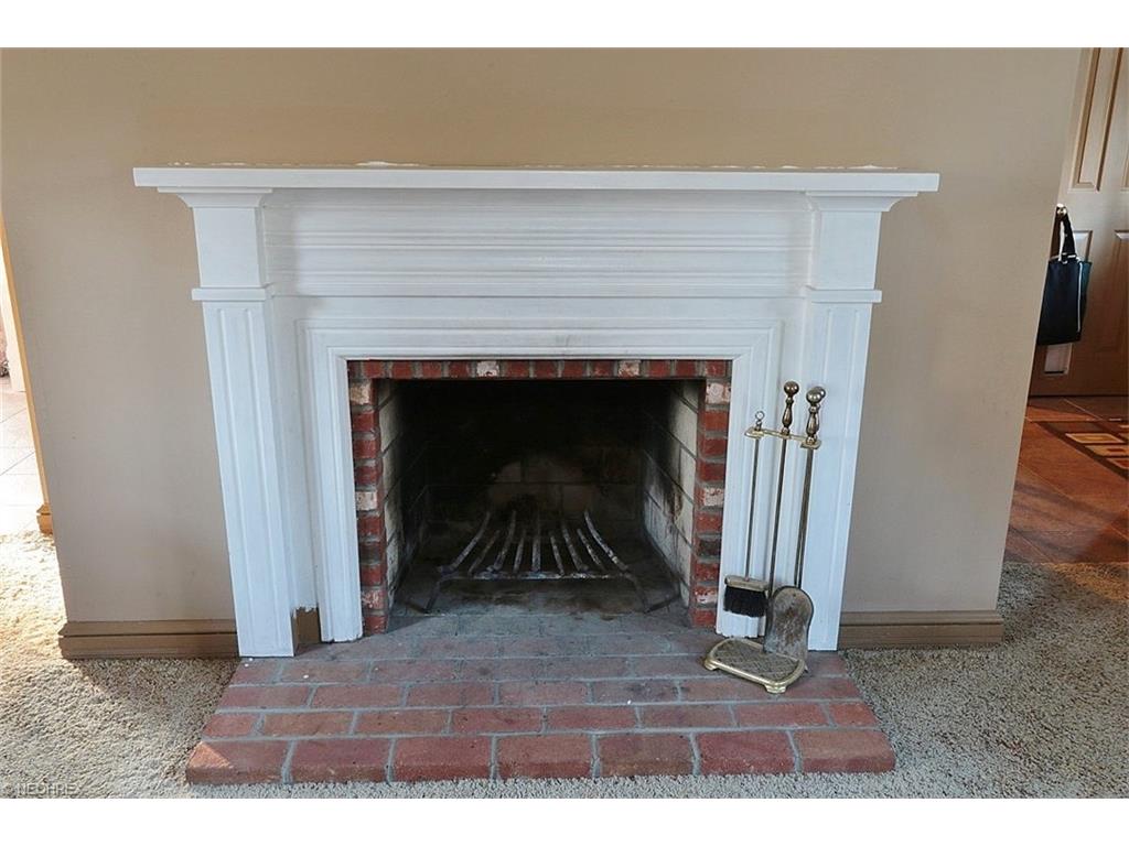 2530 Carol Ln, Dresden, OH 43821