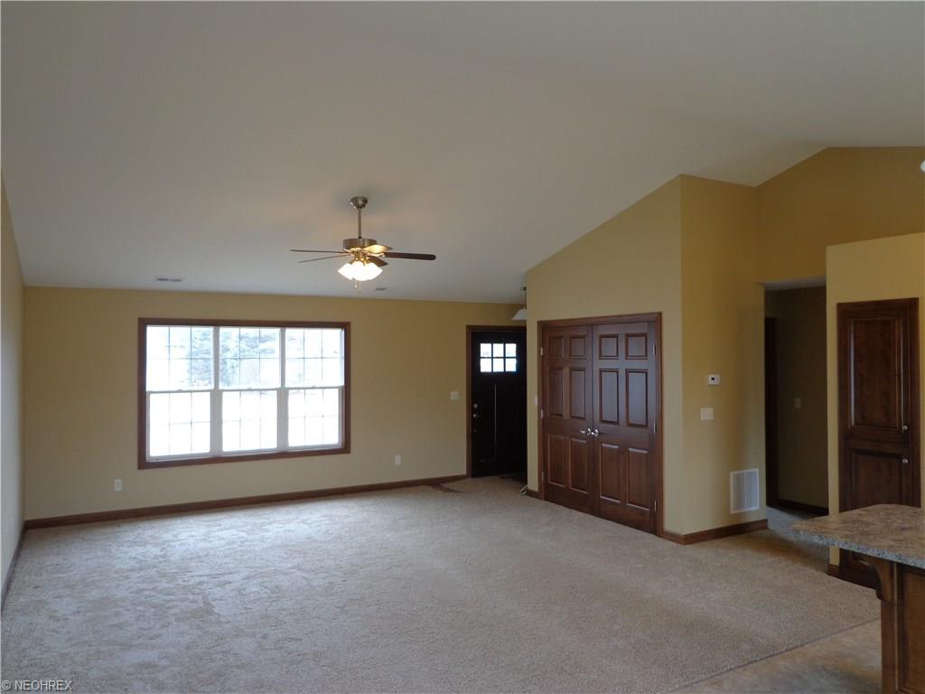 3090 Jacks Fairway, Nashport, OH 43830