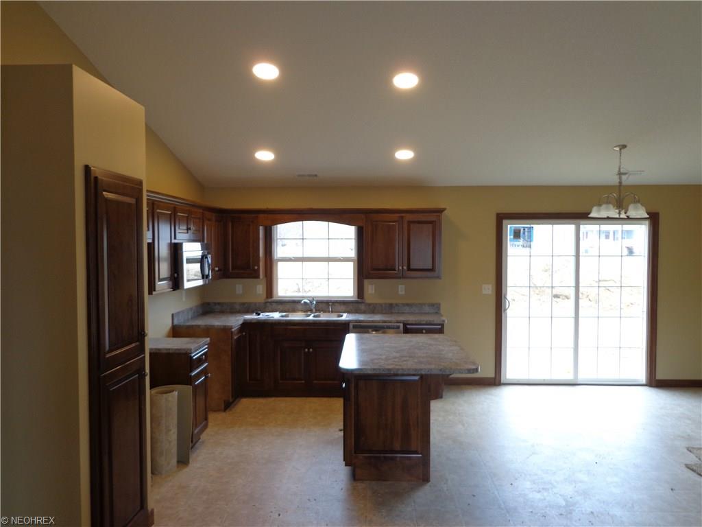 3090 Jacks Fairway, Nashport, OH 43830
