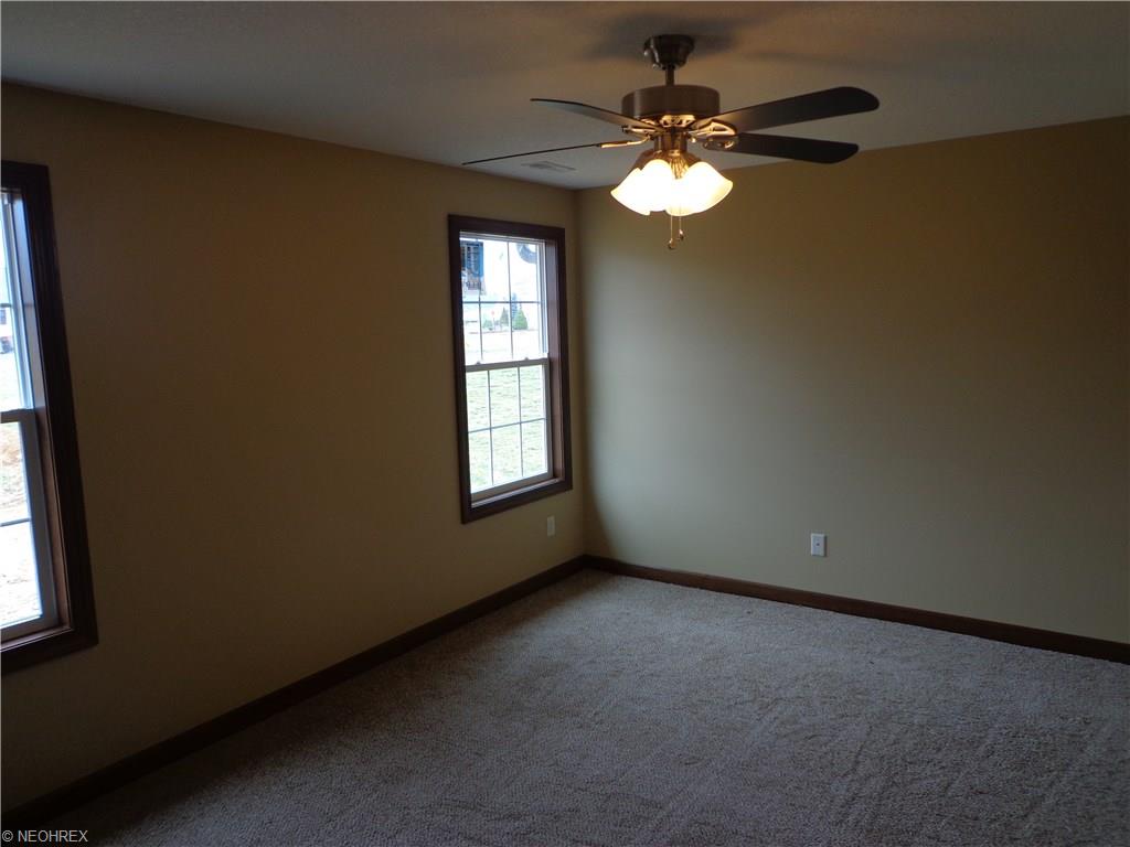 3090 Jacks Fairway, Nashport, OH 43830