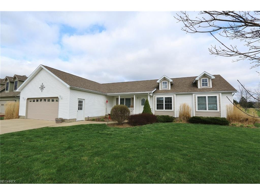 6200 Arnies Dr, Nashport, OH 43830
