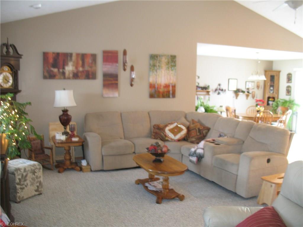 21773 Star Lite Dr, West Lafayette, OH 43845